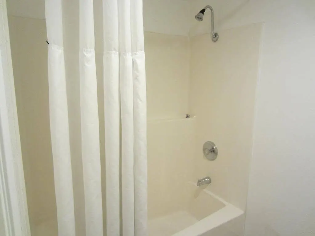 Hotel Capri Suites Anaheim