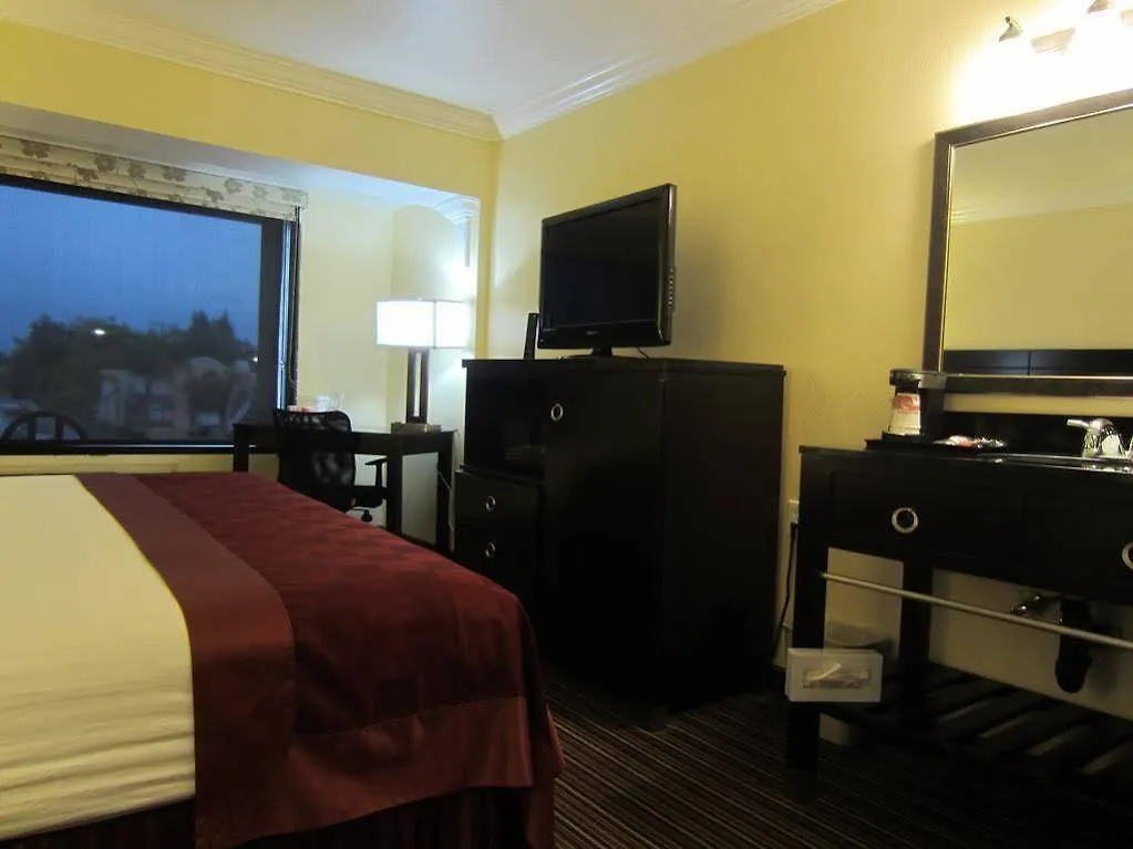 Capri Suites Anaheim