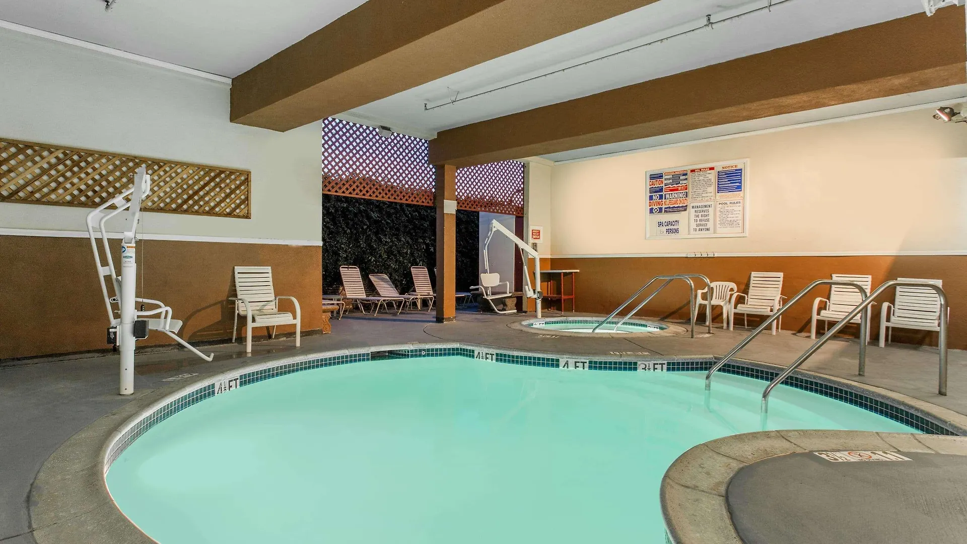 Hotel Capri Suites Anaheim