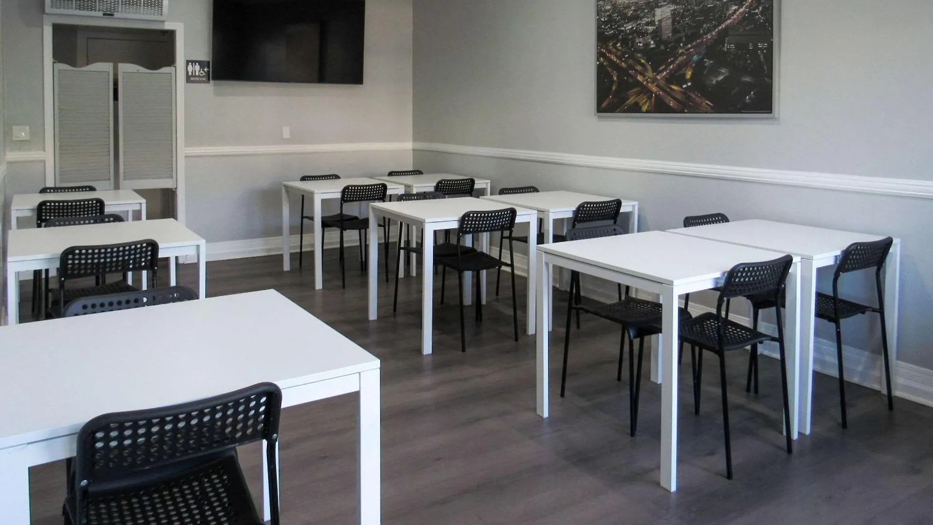 Capri Suites Anaheim