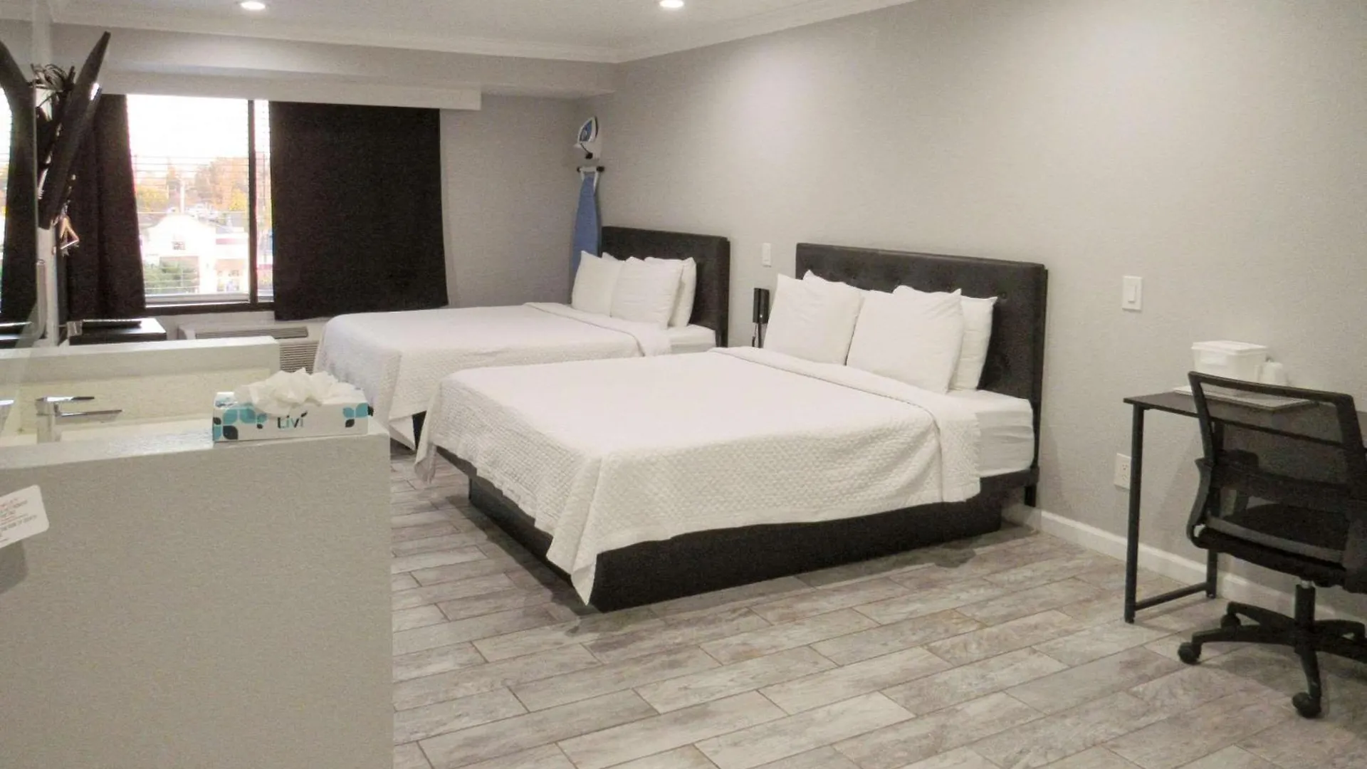 Capri Suites Anaheim 2*,