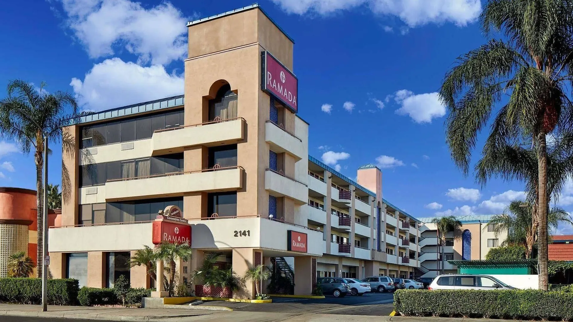 Capri Suites Anaheim 2*,