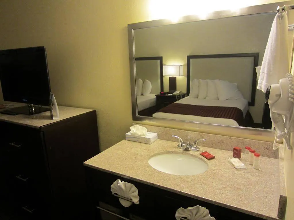 Capri Suites Anaheim 2*,