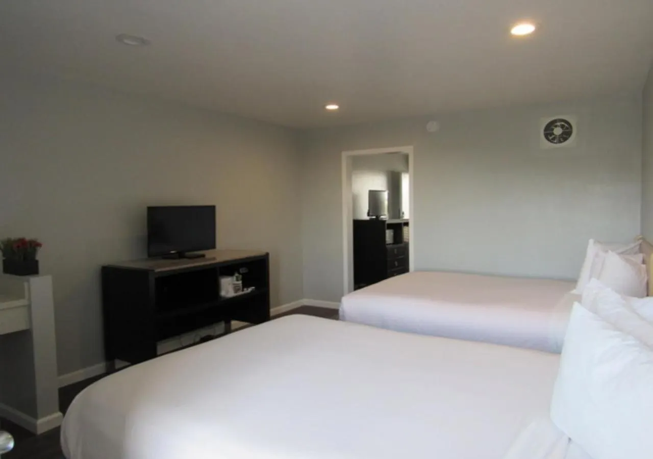 Capri Suites Anaheim 2*,  USA