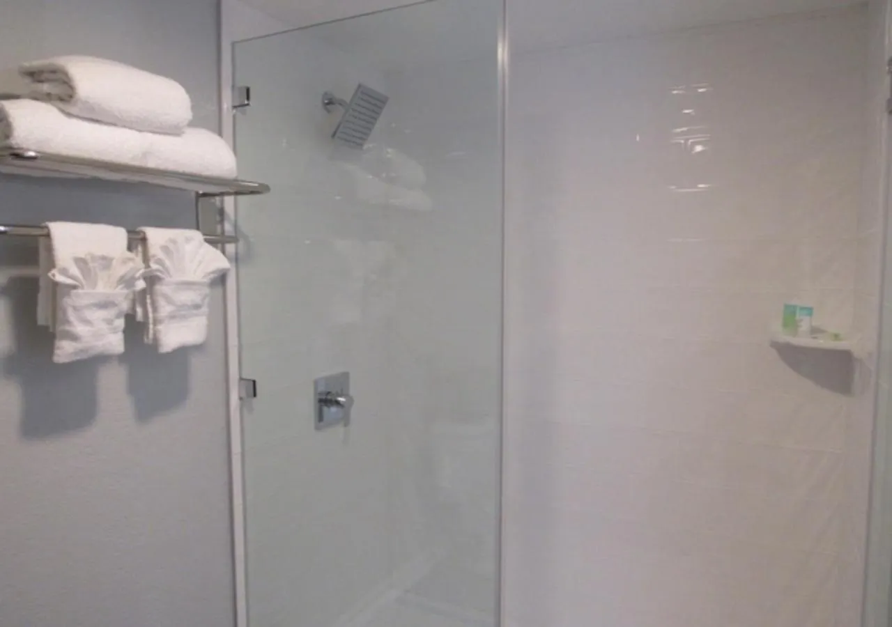 Capri Suites Anaheim