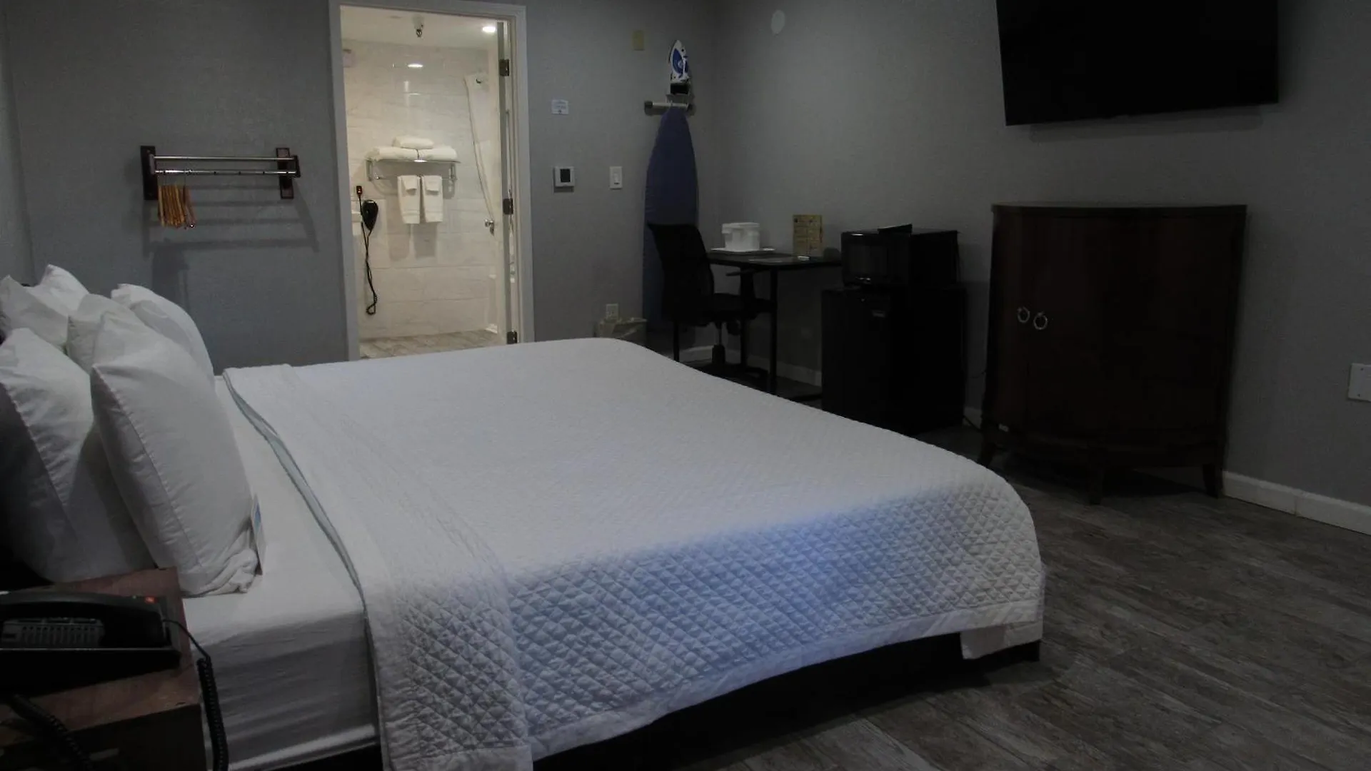 Capri Suites Anaheim 2*,  USA