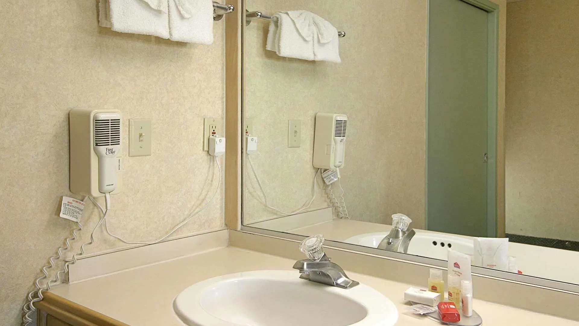 Capri Suites Anaheim USA